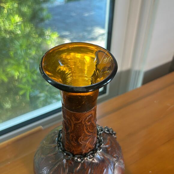 Vintage Spanish Glass Decanter with Tooled Leather Cover & Cork Stopper - Picture 2 of 13